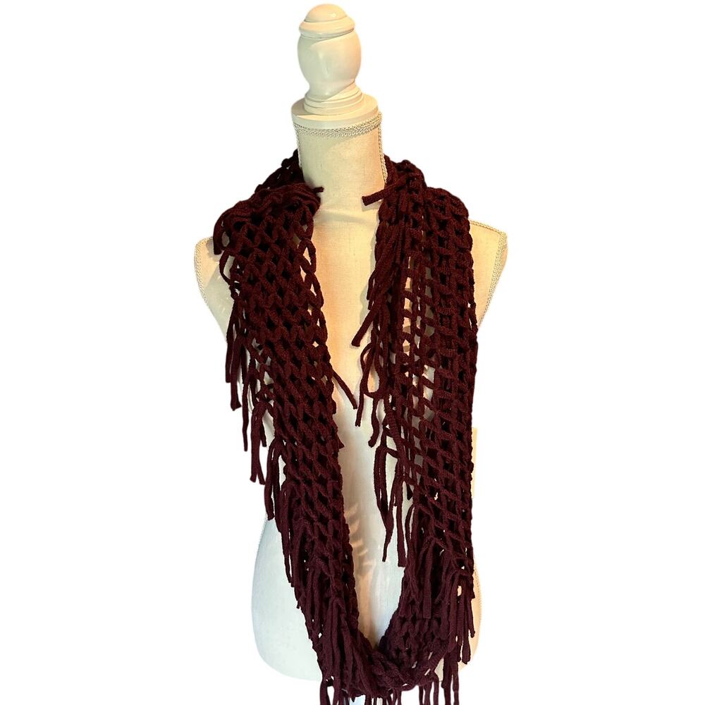 D&Y Infinity Scarf Boho Warm Cozy Winter Snow Fringe Maroon Crochet style